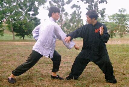 Defensa Personal en el Tai Chi Chuan - Gran Maestro Wong Kiew Kit Los Cuatro Ataques - 2 - Defensa Personal en el Tai Chi Chuan