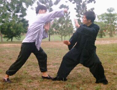 Defensa Personal en el Tai Chi Chuan - Gran Maestro Wong Kiew Kit Los Cuatro Ataques - 5 - Defensa Personal en el Tai Chi Chuan